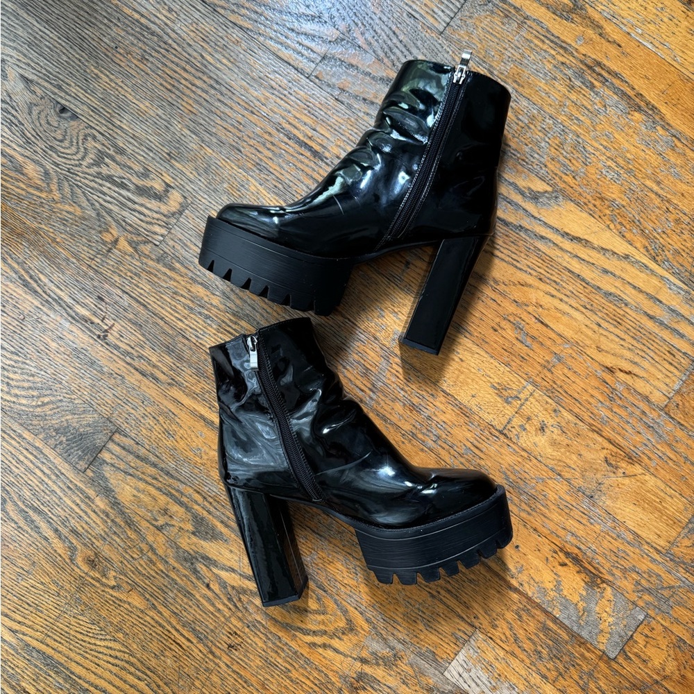 AKIRA Glossy Black Heeled Boots